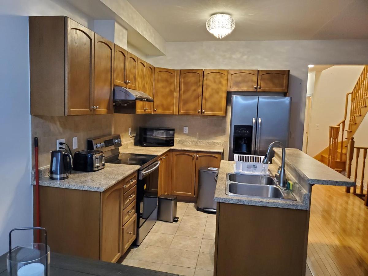Raesabu Guest House Brampton Esterno foto