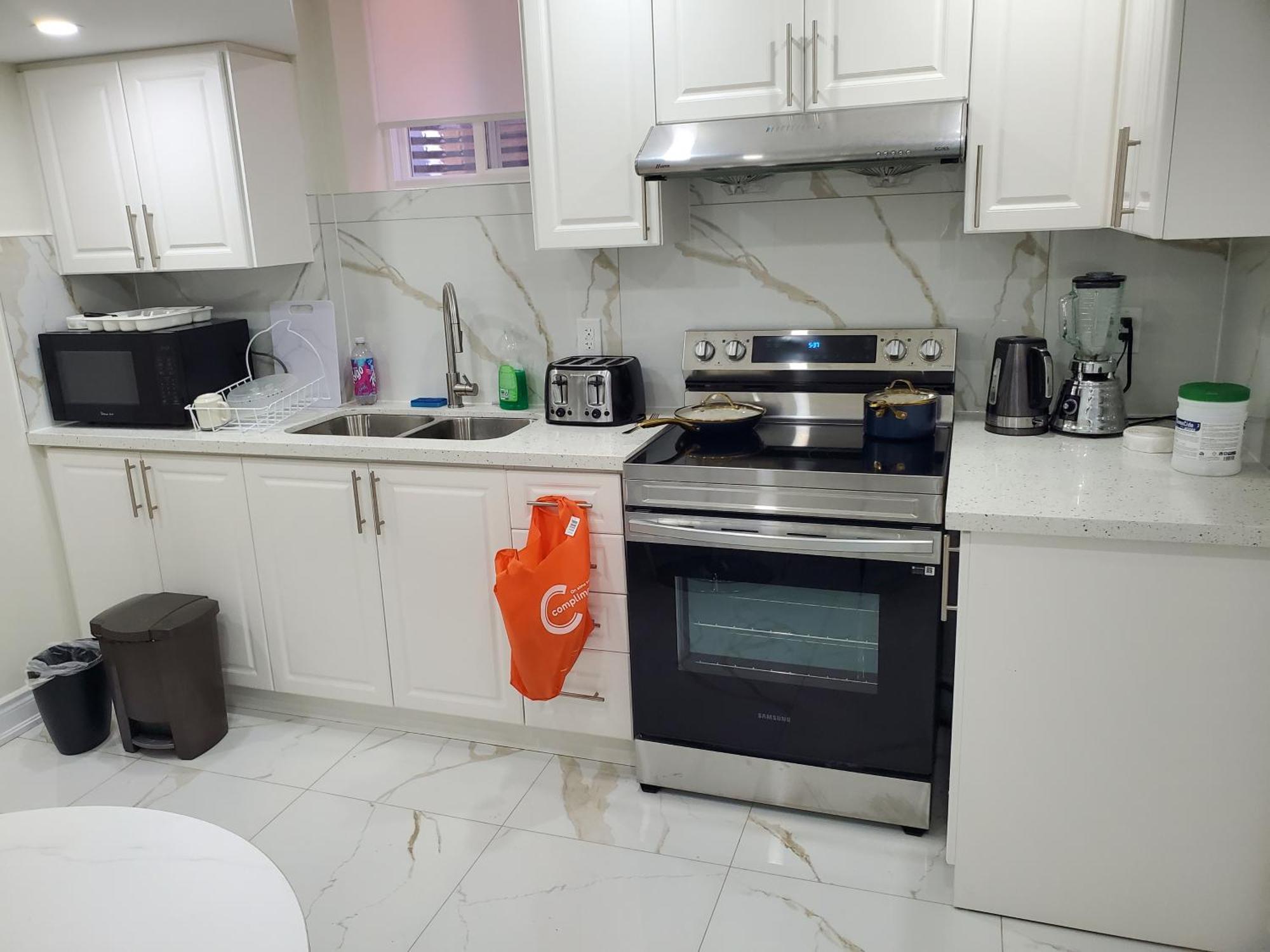 Raesabu Guest House Brampton Esterno foto